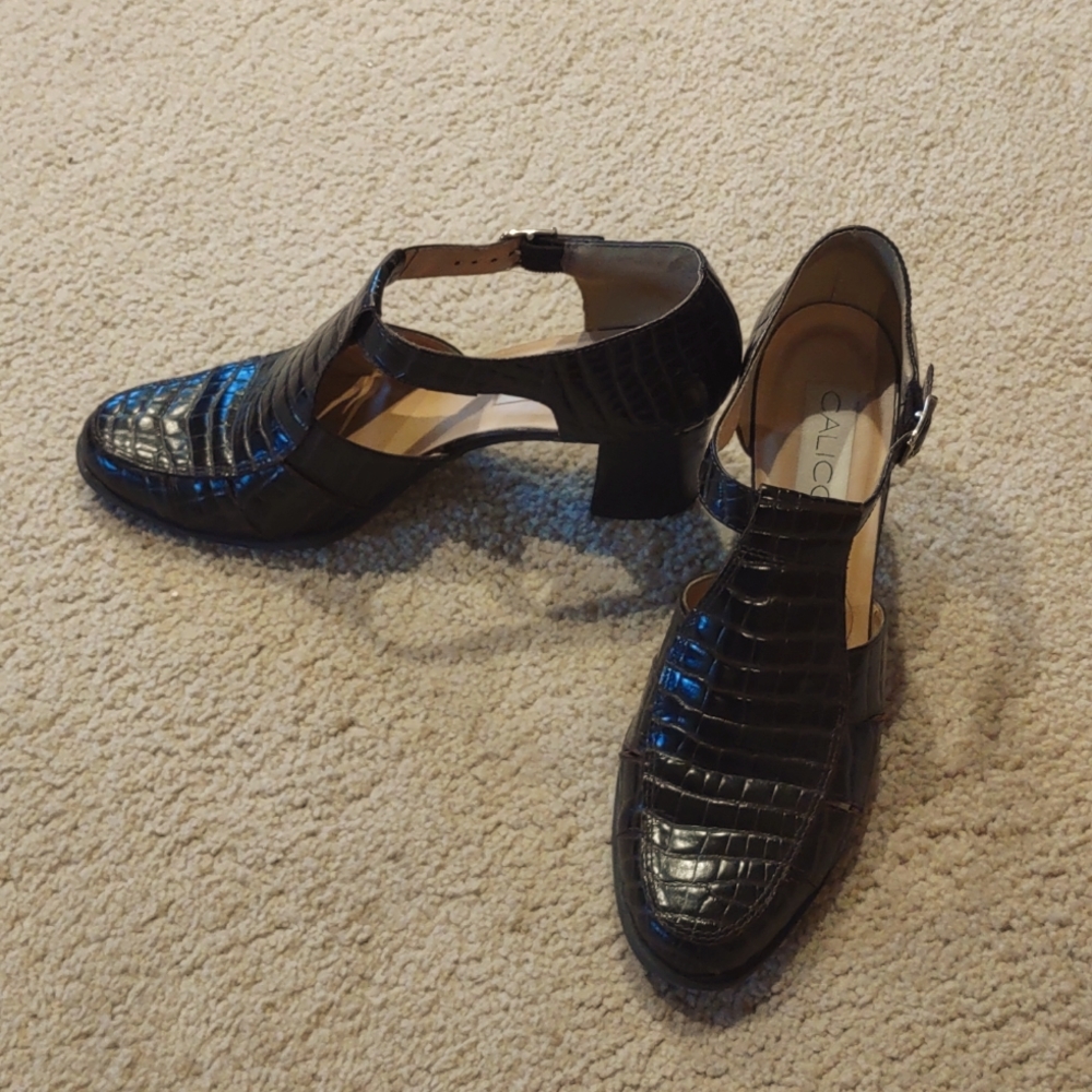 Vintage office or casual heels